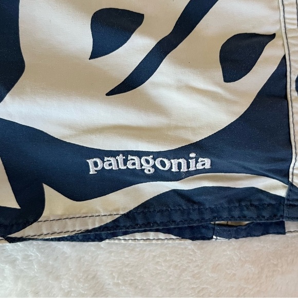 Patagonia WaveFarer Vintage Board Shorts Men’s 33 Blue White - Picture 9 of 12